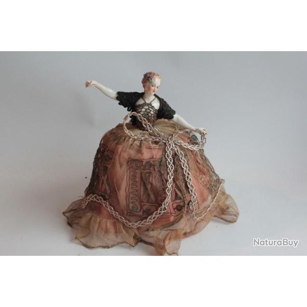 Demi figurine porcelaine Dressel & Kister La Camargo Dancing