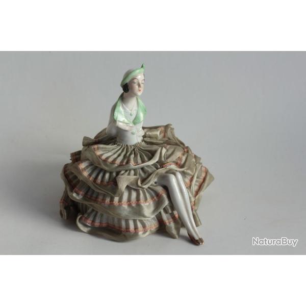 Demi figurine porcelaine Gar�onne Art d�co Pique aiguilles