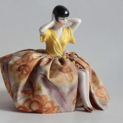 Demi figurine porcelaine Femme Art déco Pique aiguilles