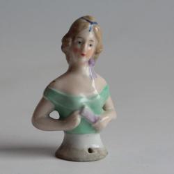 Demi figurine porcelaine Femme à l'éventail