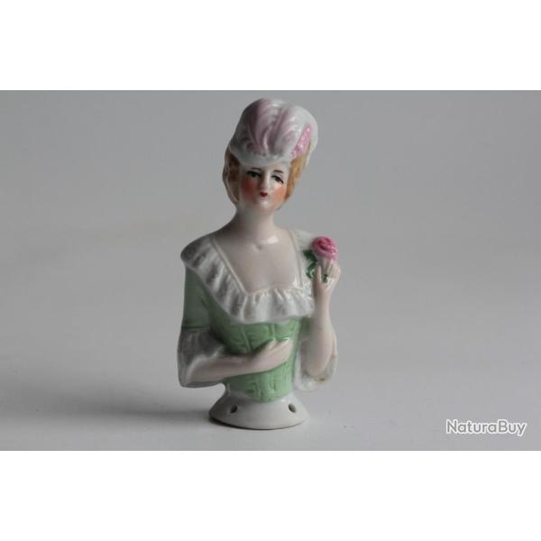 Demi figurine porcelaine Femme Marquise