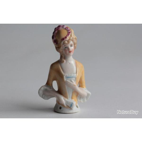 Demi figurine porcelaine Femme lgante  l'ventail