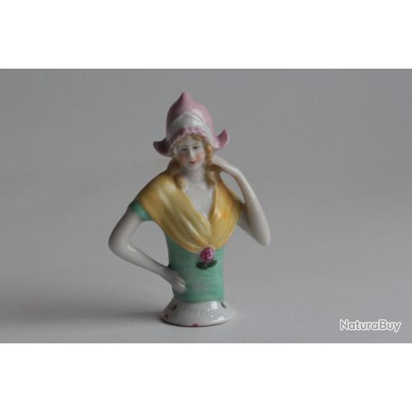 Demi figurine porcelaine Femme Hollandaise