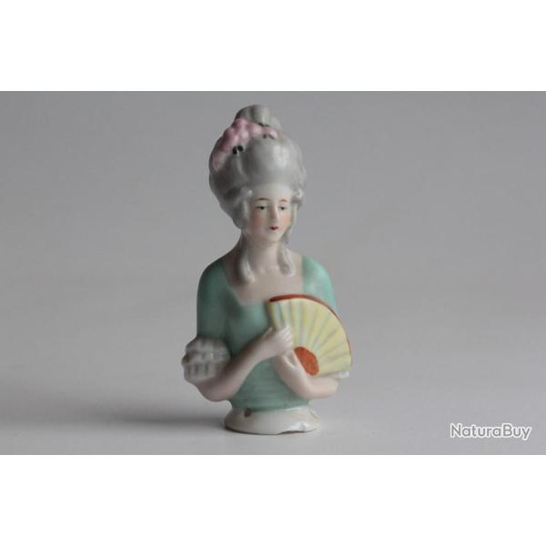 Demi figurine porcelaine Femme Marquise  l'ventail