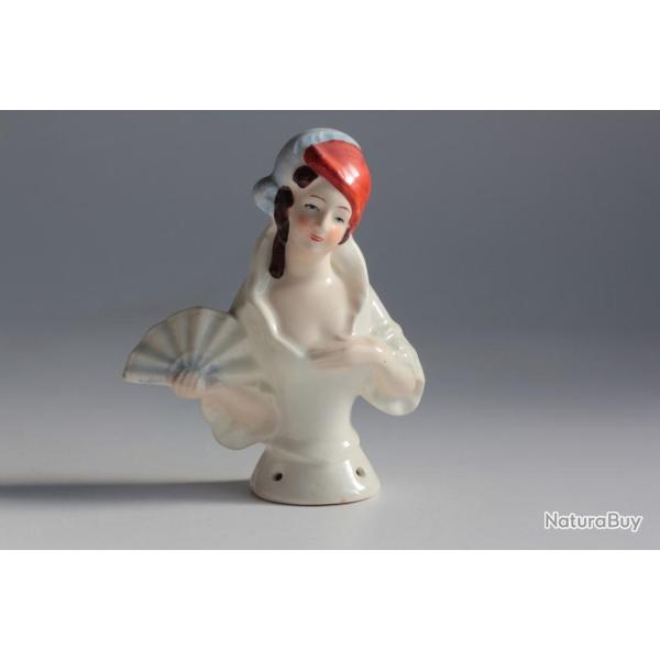 Demi figurine porcelaine Femme � l'�ventail