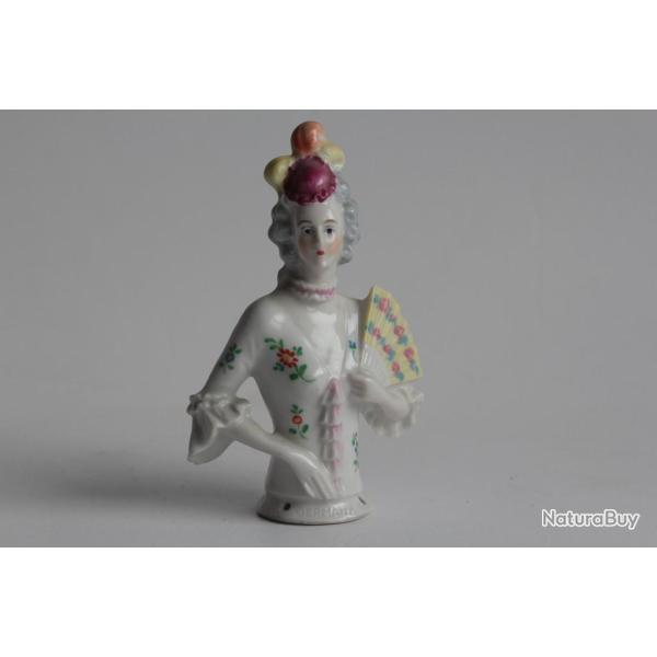 Demi figurine porcelaine Marquise au miroir