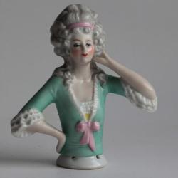 Demi figurine porcelaine Femme &eacute;l&eacute;gante bras d&eacute;tach&eacute;s