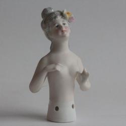 Demi figurine porcelaine biscuit Marquise nue