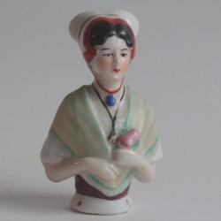 Demi figurine porcelaine Femme Pays de Bresse