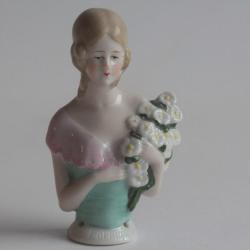 Demi figurine porcelaine Femme au bouquet de marguerites