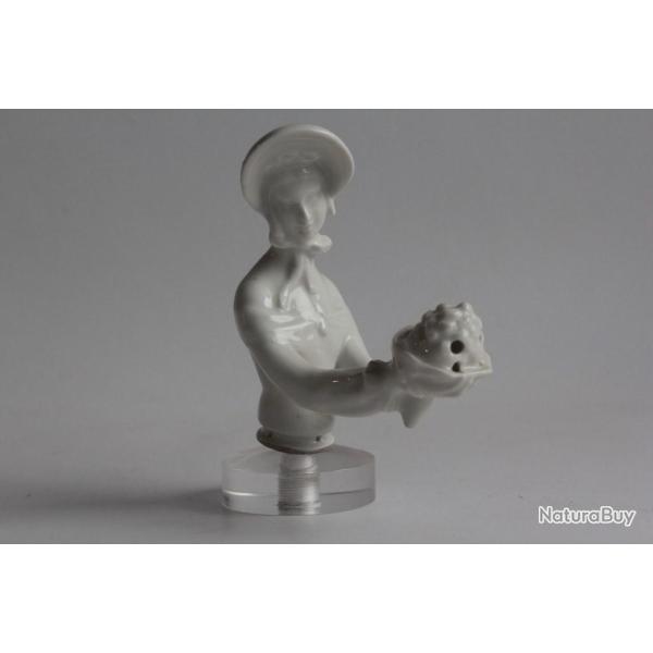 Demi figurine porcelaine Femme bouquet pique-fleurs