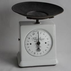 Ancienne Balance de cuisine fonte et &eacute;mail Merkur Allemagne