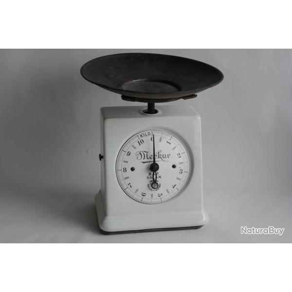 Ancienne Balance de cuisine fonte et �mail Merkur Allemagne