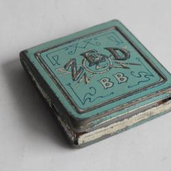 Ancienne bo&icirc;te publicitaire Papier &agrave; cigarettes Zed BB