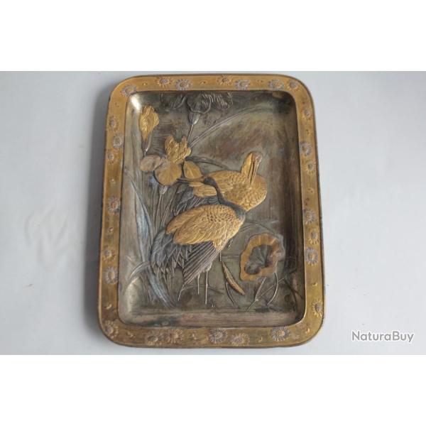 Plat r�gule Grues Fleurs Poisson Japon