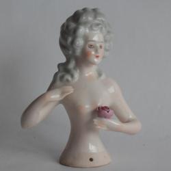 Demi figurine porcelaine Femme