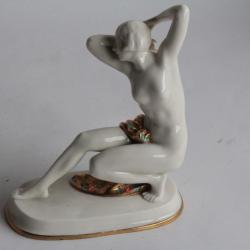 Femme nue porcelaine Allemagne Art d&eacute;co