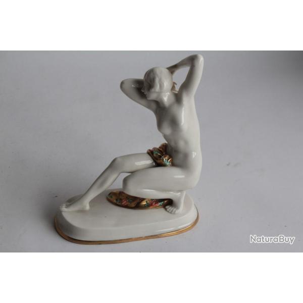 Femme nue porcelaine Allemagne Art d�co