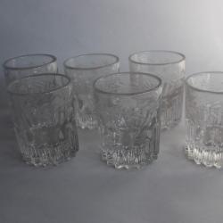 Six verres a Schnaps 1880 alcool vin vigne