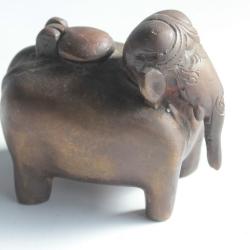 Ancien &Eacute;l&eacute;phant br&ucirc;le parfum bronze Inde