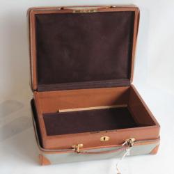 Coffret &agrave; bijoux de voyage cuir Fleurs de lys