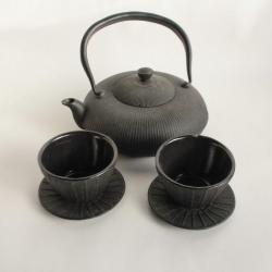 Th&eacute;i&egrave;re Japonaise Fonte &eacute;maill&eacute;e 2 tasses