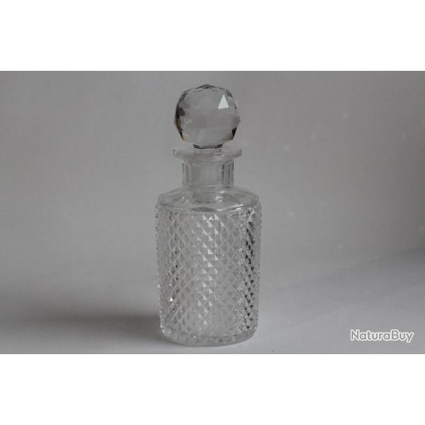 BACCARAT Flacon � parfum cristal pointes de diamants Marie-Louise