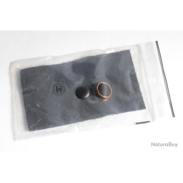 CHANEL Boutons satin noir mtal dor vintage