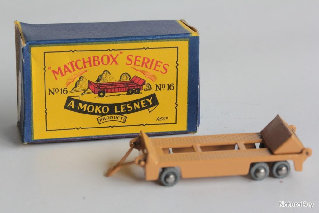 Semi remorque a grain Peterbilt 367 en jouet 1/16 - Elliot Club