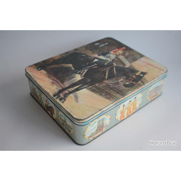 Bo�te � biscuit t�le Huntley Palmers cavalier