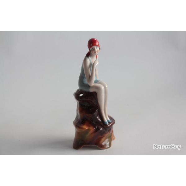 Porte �pingle � chapeau Baigneuse porcelaine Art d�co