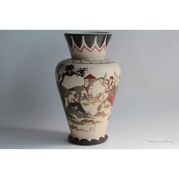 Vase grs d'Art Basque Gataud