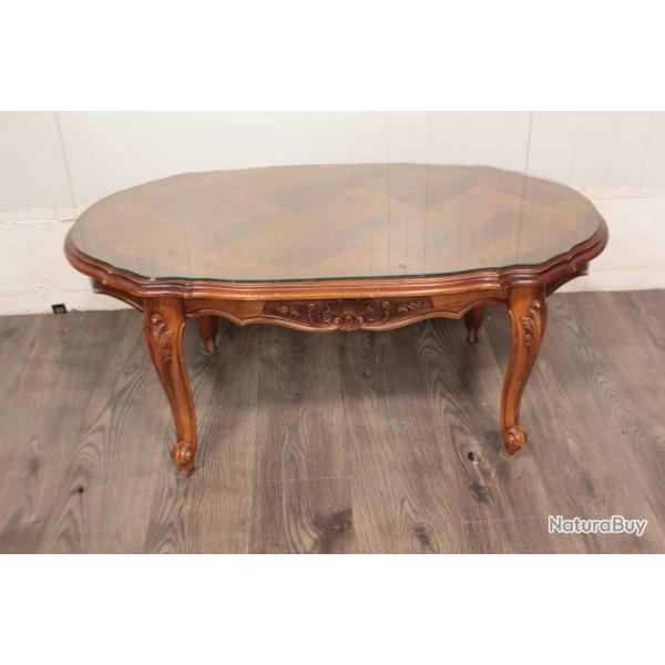 Table basse ovale style Louis XV avec plateau en verre