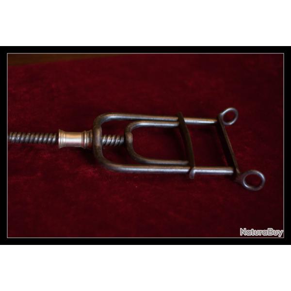 Dentisterie quine ; " Ouvre bouche ." .ancien .