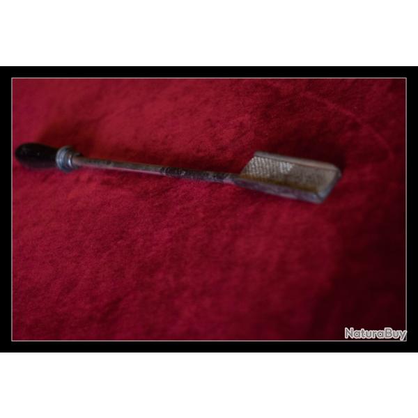 Dentisterie quine ; " Rape  dents" .ancienne. .