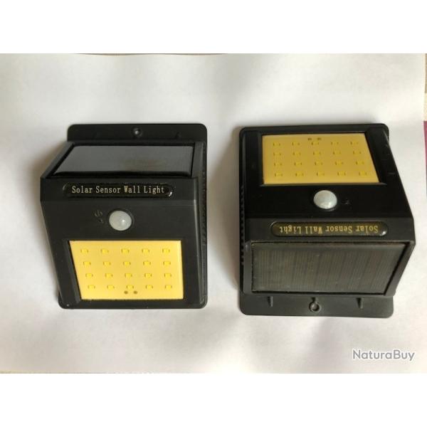 Lot de deux d�tecteurs de mouvements.