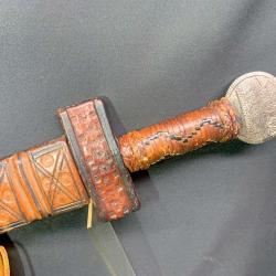 SUPERBE ET RARE EPEE AFRICAINE TAKOUBA DU PEUPLE MANDARA, REGION MONTAGNEUSE DU CAMEROUN, NO TOUAREG