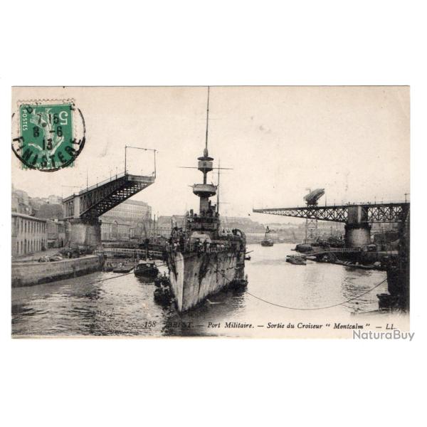 CPA- Marine Militaire -BREST - -Sortie du Croiseur Montcalm N�1089