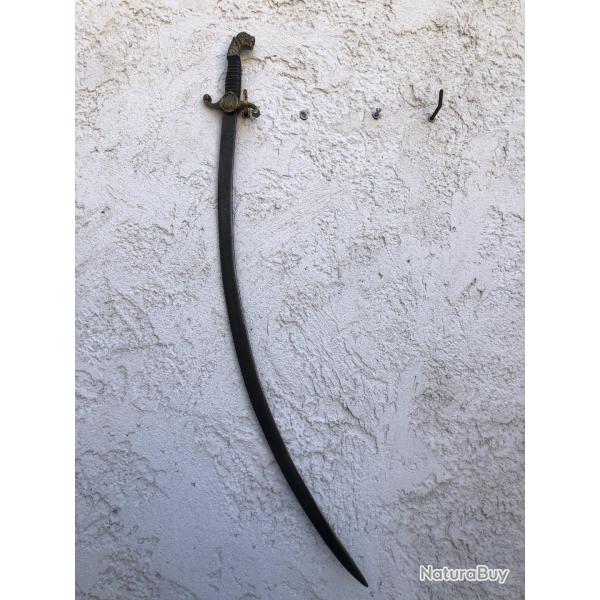 SABRE OFFICIER TETE EN BRONZE LAME COURBE MARQUER "PRO D EO A PA TRIA"