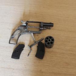 REVOLVERT VELODOG 6MM PERCUSSION CENTRAL