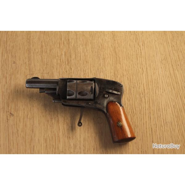 REVOLVERT BULDOG  BOSSU 8 MM MARQUE BALLES BLINDES SUR LE DESSUS AVEC ETUI