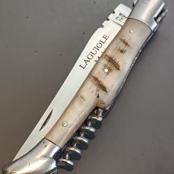 COUTEAU LAGUIOLE MAKI, THIERS, mouche forg&eacute;e, manche CORNE DE B&Eacute;LIER, guilloch&eacute;.