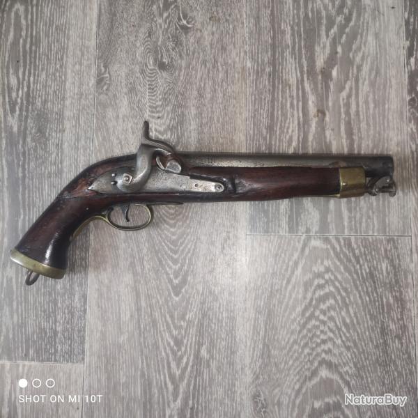 Vends pistolet de marine � percussion poudre noire bon �tat
