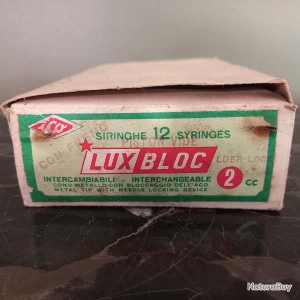 ancien lot de seringue en verre  en boite /  jamais utilis