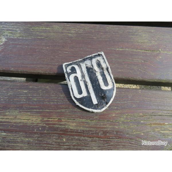 ANCIENNE PLAQUE  auto de MARQUE ARO (automobiles roumaines) - R�publique tch�que (Vers 1960)