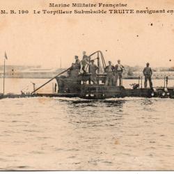 Carte Postale Marine Militaire Fran&ccedil;aise Le Torpilleur Submersible Truite - N&deg;1414