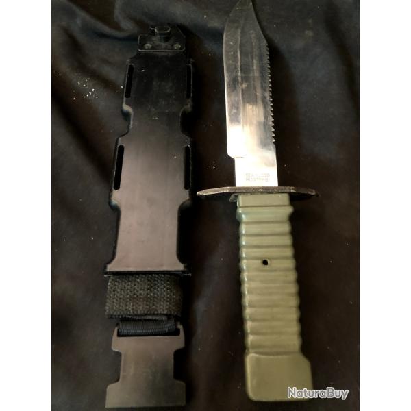 COUTEAU MILITAIRE STANLESS ROSTREI
