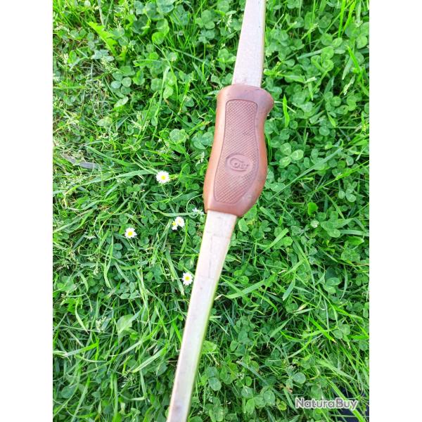 ANCIEN  ARC  FABRICATION :    COLT  FIRE ARMS  U.S.A .  MOD  COMMANDER  .