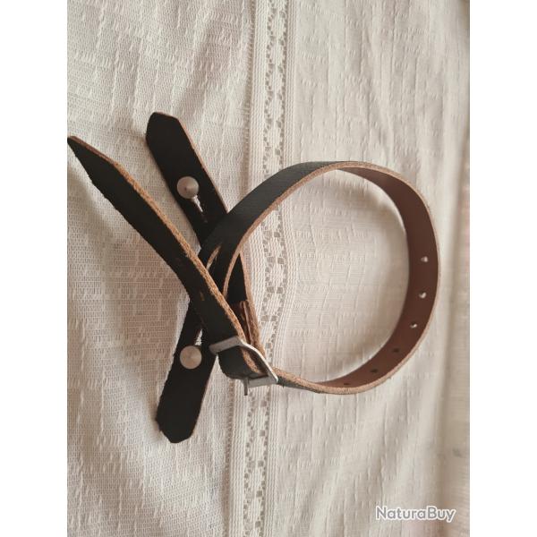 jugulaire pour casque Allemand WW2 en reproduction , dat�e 1944    Q4