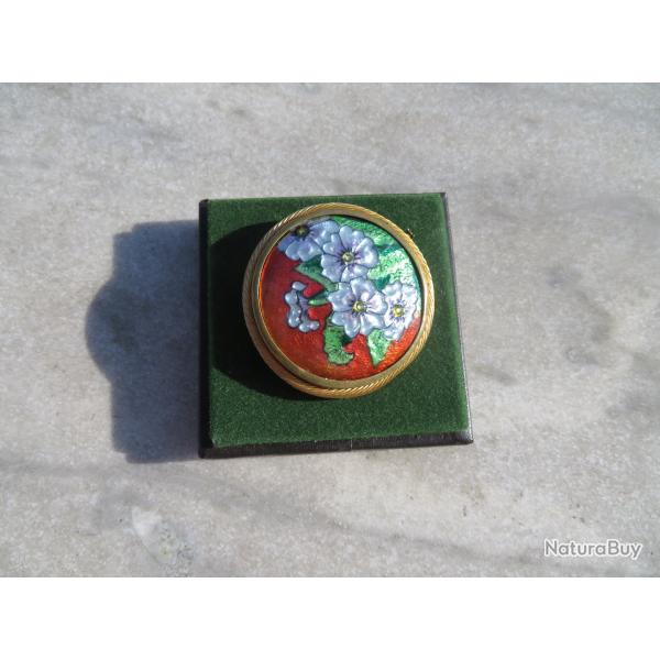Broche circulaire, orn� d'un �mail sur cuivre � d�cor de  fleurs, Sign� "J.Brevers PARIS (Vers 1920)